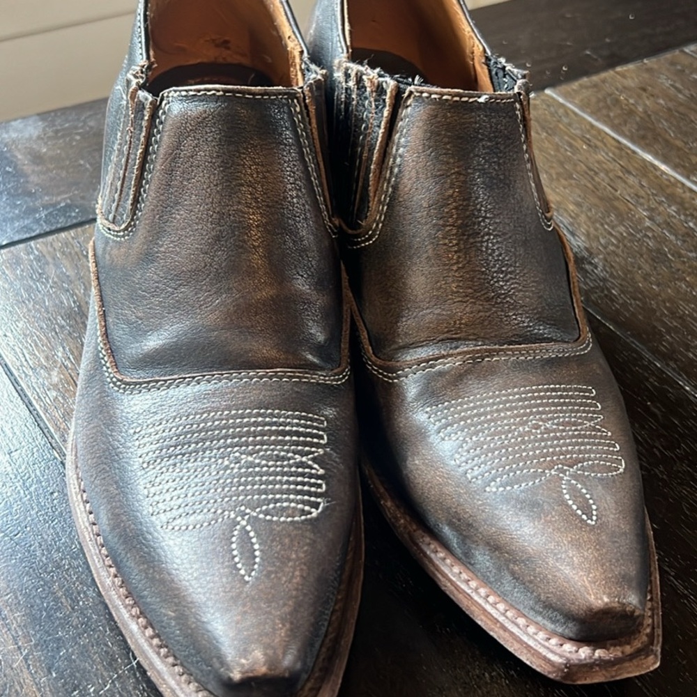 FreeBird Wyoming Short Ankle Cowboy Boots - Picture 3 of 6